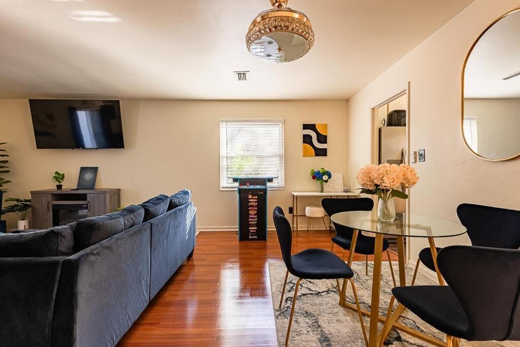 Cozy Townhome Retreat With King Bed Near I-10, Capitol, Fsu & Famu Tallahassee Esterno foto